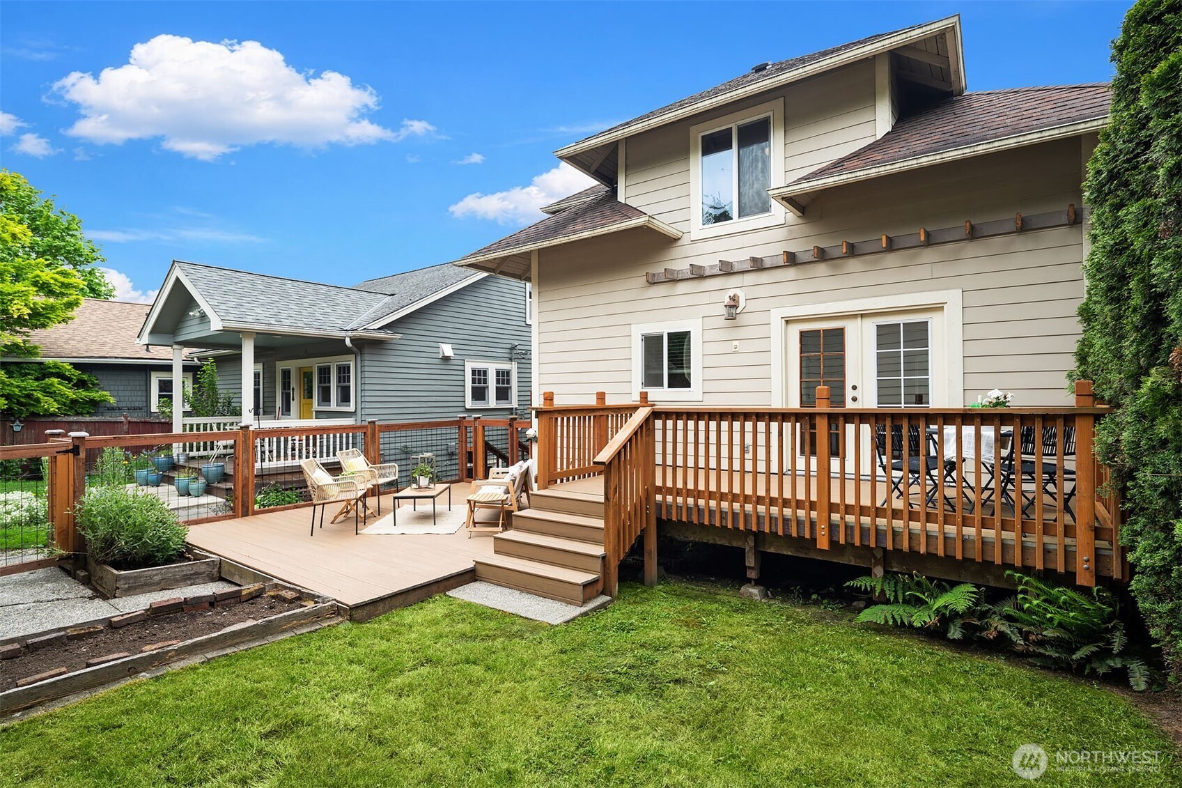 1513 27th Avenue Seattle WA 98122