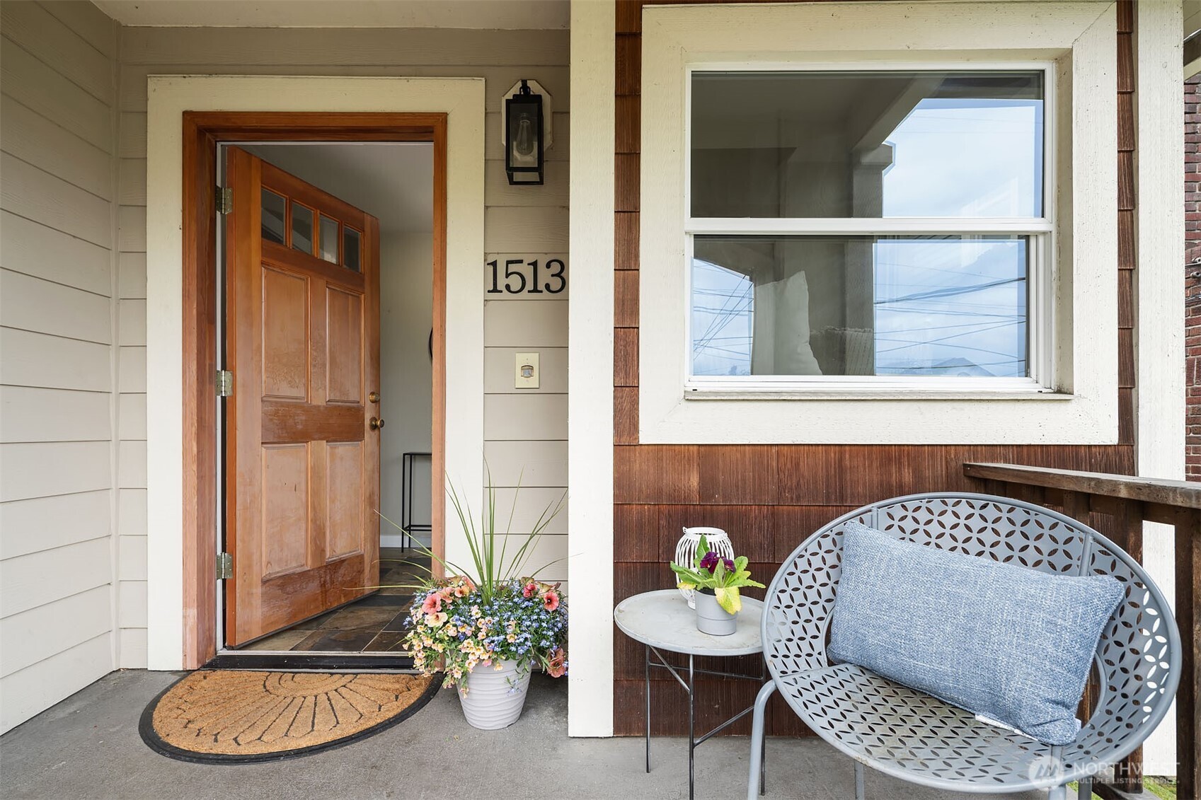 1513 27th Avenue Seattle WA 98122