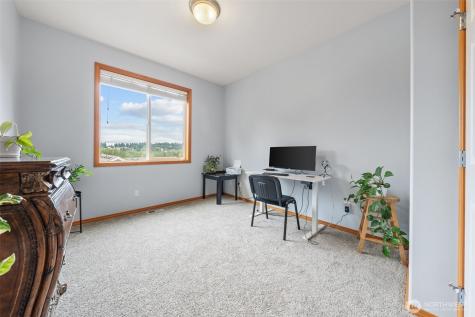 1207 10th Avenue Milton WA 98354