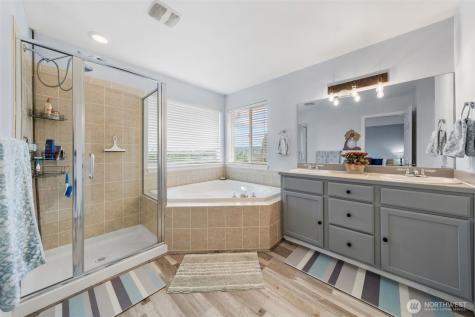 1207 10th Avenue Milton WA 98354