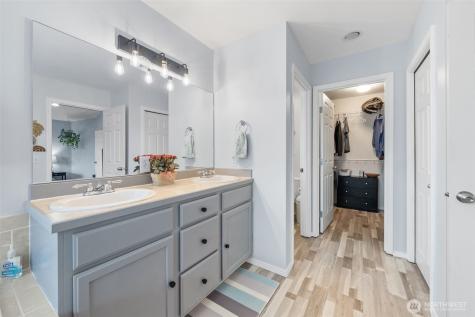 1207 10th Avenue Milton WA 98354