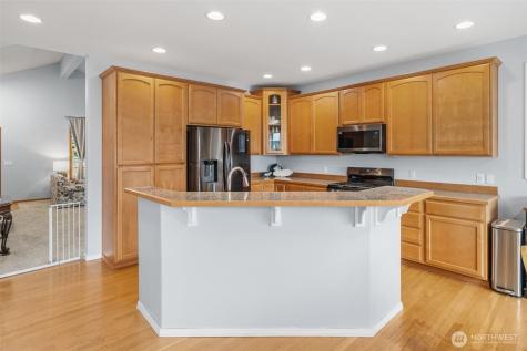 1207 10th Avenue Milton WA 98354