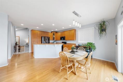 1207 10th Avenue Milton WA 98354