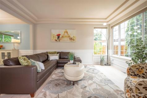 19 198th Place SE Bothell WA 98012