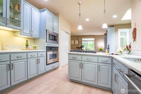 19 198th Place SE Bothell WA 98012