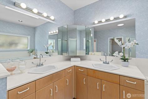 2800 68th Avenue SE Mercer Island WA 98040