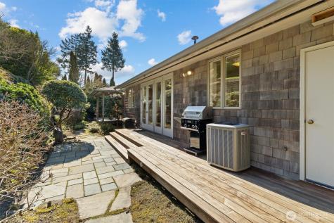 2800 68th Avenue SE Mercer Island WA 98040