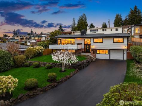 619 8th Avenue S Edmonds WA 98020