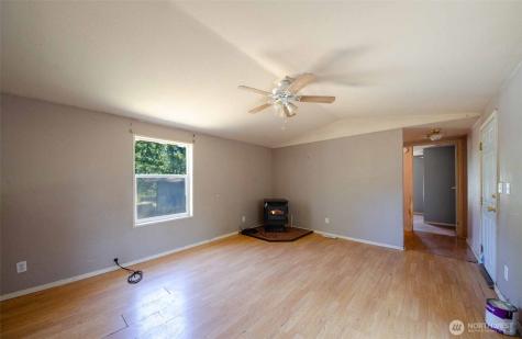 1487 Centralia Alpha Road Chehalis WA 98532