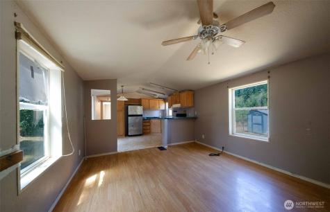 1487 Centralia Alpha Road Chehalis WA 98532