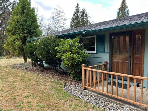1487 Centralia Alpha Road Chehalis WA 98532