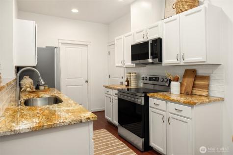 2211 NE Natalie Way Issaquah WA 98029