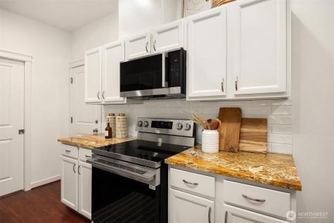 2211 NE Natalie Way Issaquah WA 98029