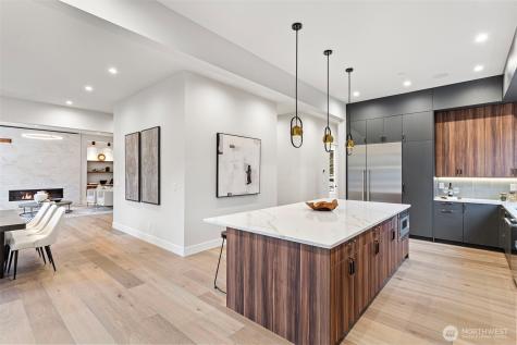 14 158th Place NE Bellevue WA 98008