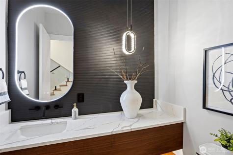 14 158th Place NE Bellevue WA 98008