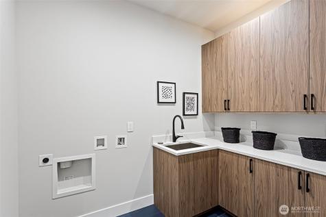 14 158th Place NE Bellevue WA 98008