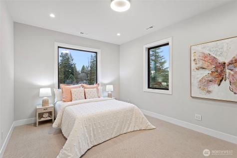 14 158th Place NE Bellevue WA 98008