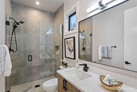 14 158th Place NE Bellevue WA 98008