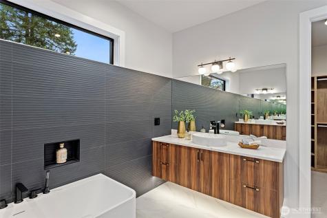 14 158th Place NE Bellevue WA 98008