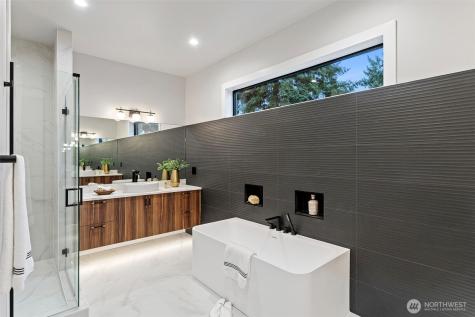 14 158th Place NE Bellevue WA 98008