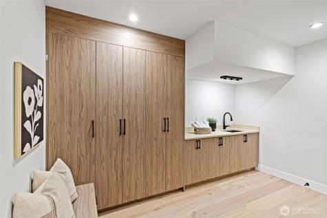 14 158th Place NE Bellevue WA 98008