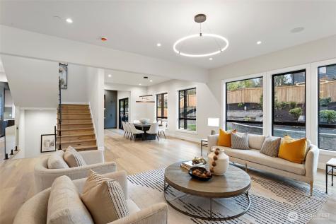 14 158th Place NE Bellevue WA 98008