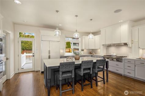 508 10th Avenue W Kirkland WA 98033