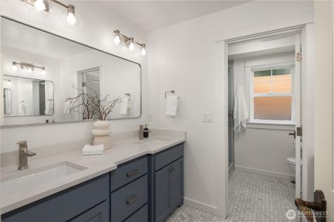 508 10th Avenue W Kirkland WA 98033