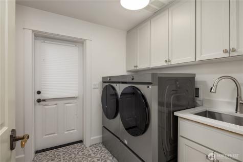 508 10th Avenue W Kirkland WA 98033