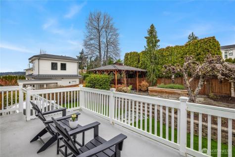 508 10th Avenue W Kirkland WA 98033