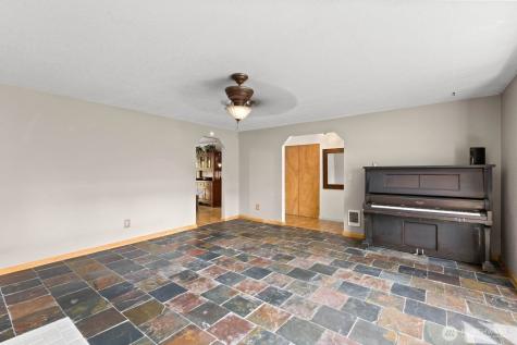 7001 62nd Drive NE Marysville WA 98270