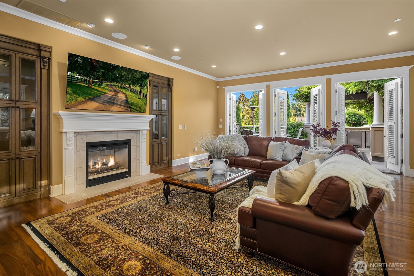 8638 NE 19th Place Clyde Hill WA 98004