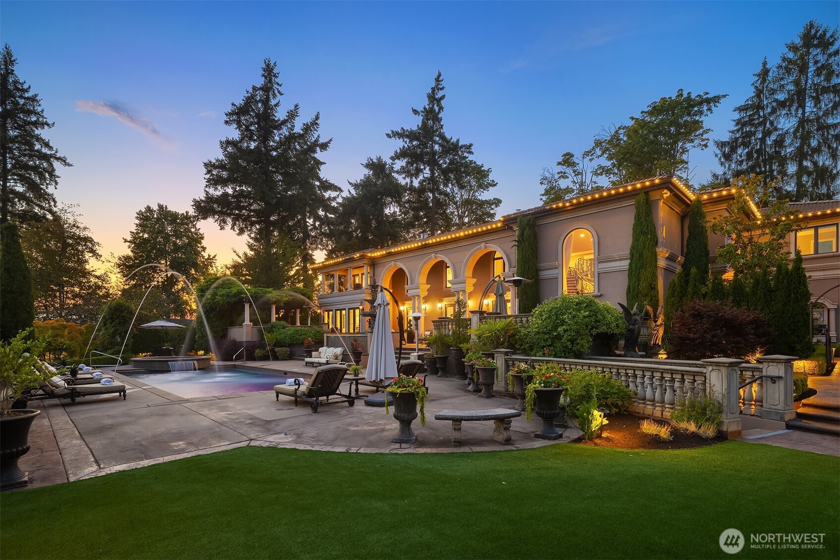8638 NE 19th Place Clyde Hill WA 98004