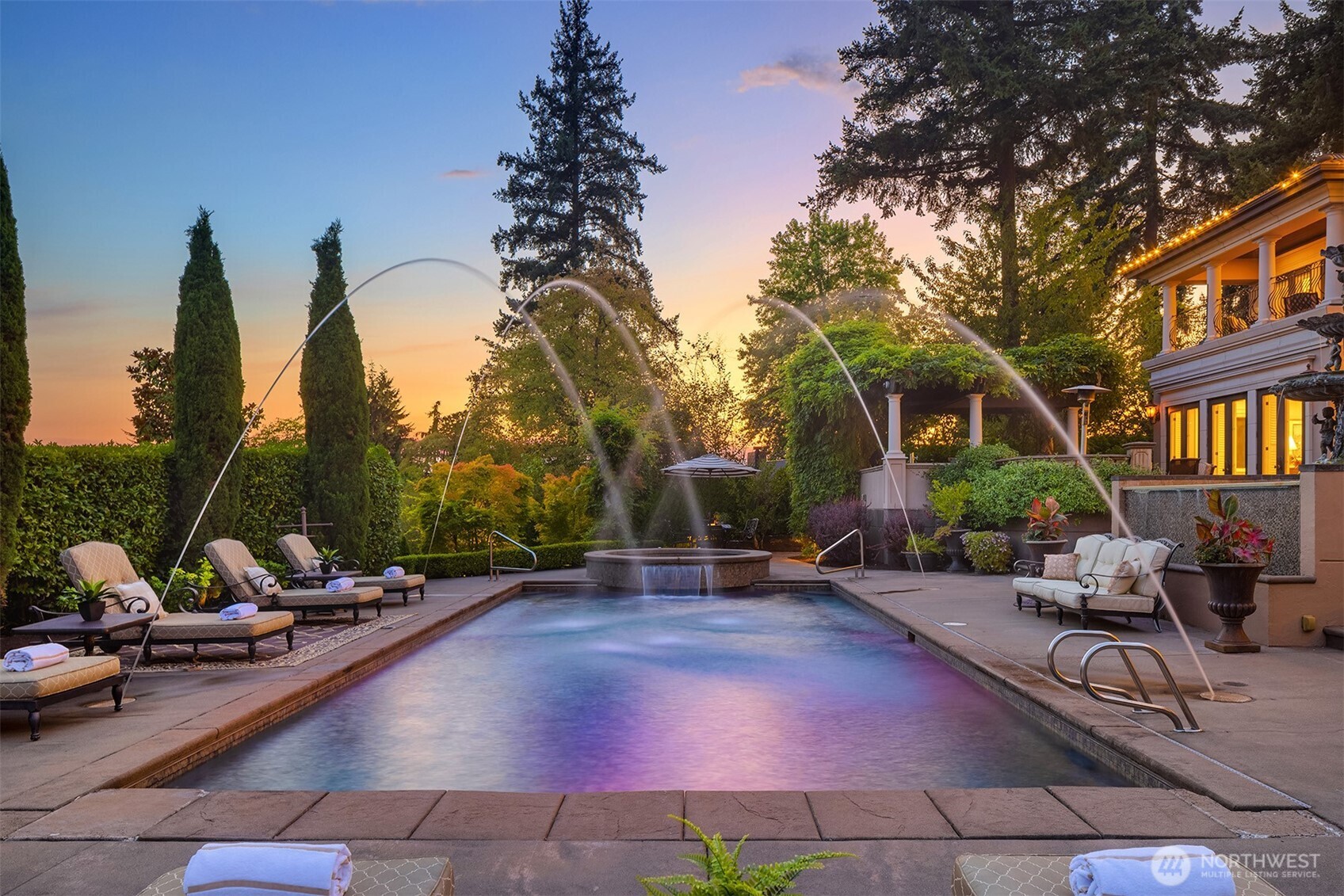 8638 NE 19th Place Clyde Hill WA 98004
