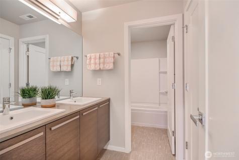 5860 S 326th Court Auburn WA 98001