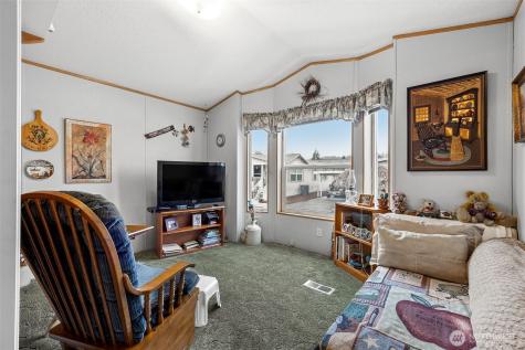 10720 60th Street Ct E Puyallup WA 98372