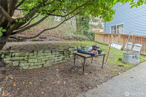 1537 15th Avenue S Seattle WA 98144