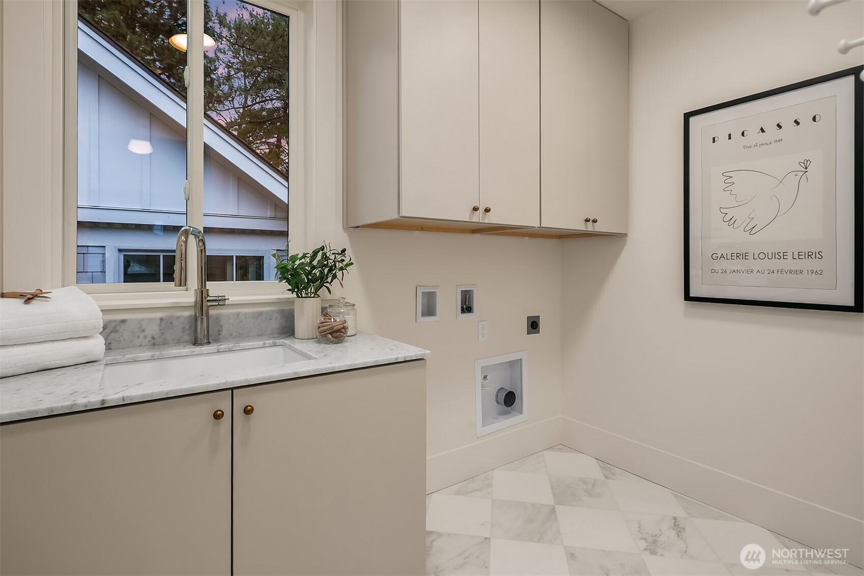 1027 Mcgilvra Boulevard E Seattle WA 98112