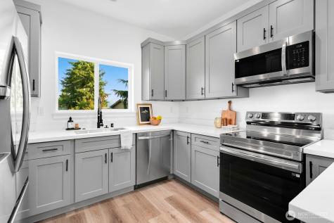 12111 E Gibson Everett WA 98204