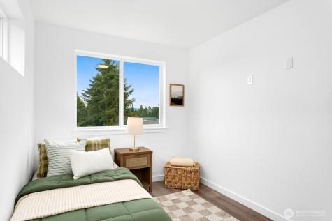 12111 E Gibson Everett WA 98204