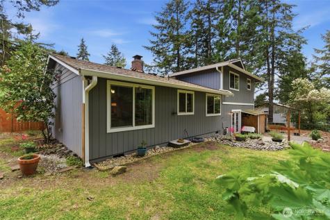 4001 55th Street Ct NW Gig Harbor WA 98335