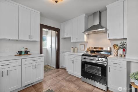 4219 S Mead Street Seattle WA 98118