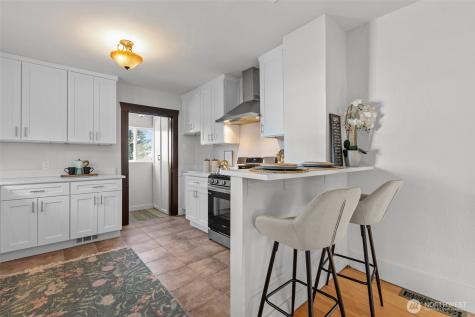 4219 S Mead Street Seattle WA 98118