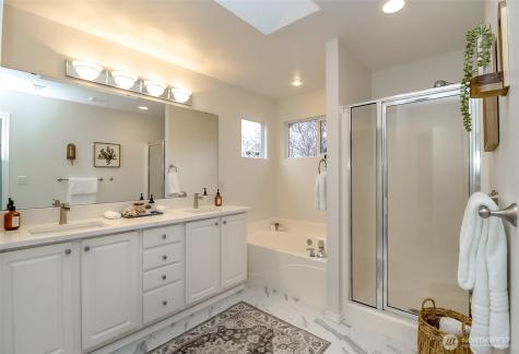 15204 48th Avenue SE Everett WA 98208