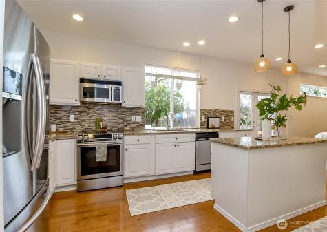 15204 48th Avenue SE Everett WA 98208