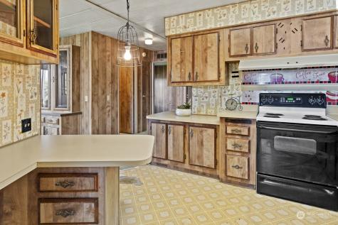 8552 NE Gordon Drive Bainbridge Island WA 98110