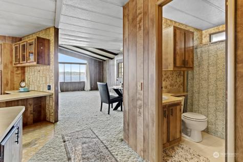 8552 NE Gordon Drive Bainbridge Island WA 98110