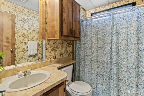 8552 NE Gordon Drive Bainbridge Island WA 98110