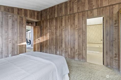 8552 NE Gordon Drive Bainbridge Island WA 98110