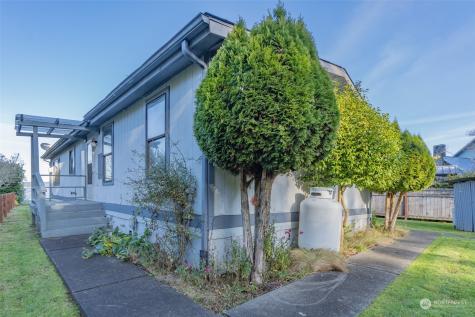 8552 NE Gordon Drive Bainbridge Island WA 98110